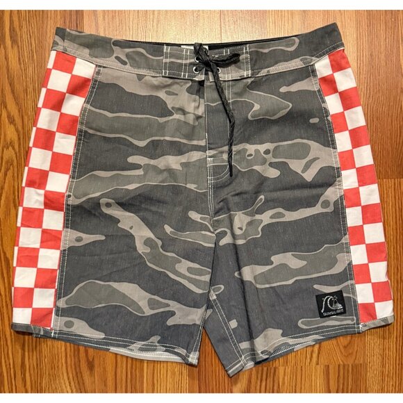 Quiksilver Original Arch Volley Shorts Mens 33 9" Camo Sea Pine Swim Trunks - Picture 1 of 6